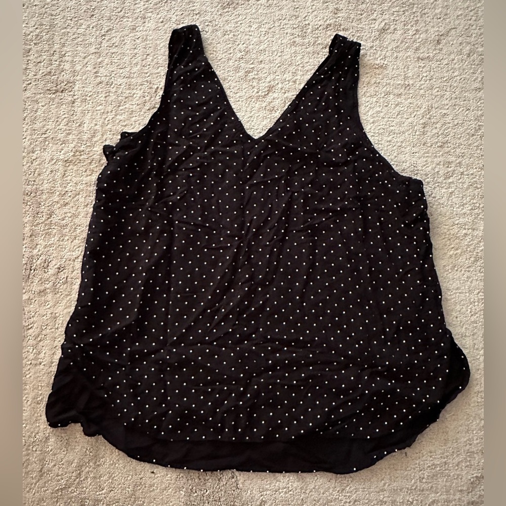 Old Navy polka dot shirt size large
